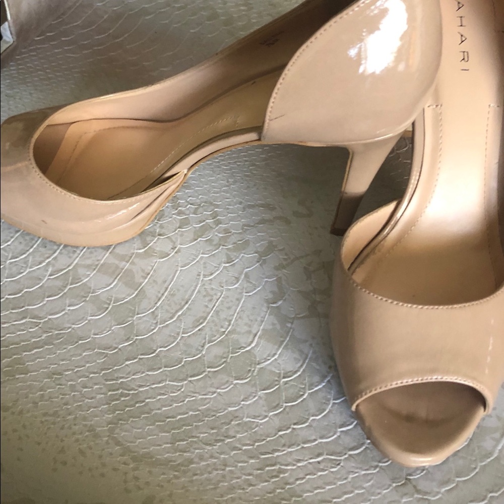 Shoes - Picture 2 of 8